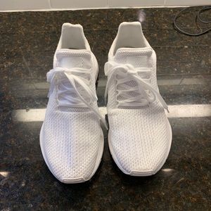 Women’s adidas swift run white size 10